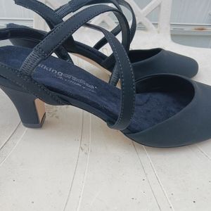 Walking cradles Pumps With Ankle Straps Size 11ww in the or box